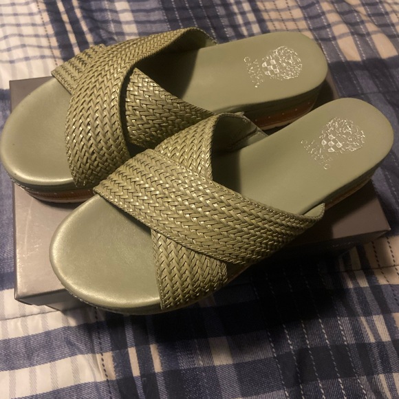 Nice woman's Sandles - Picture 3 of 6